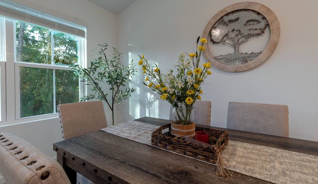 Cozy Modern 3 BR Retreat w/Fast Wi‑Fi/Office Desk & Self Check‑in – Ocala