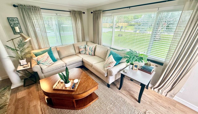 Cozy Pet-Friendly House with Hot Tub Minutes from the Beach