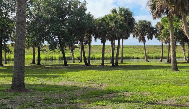 Cozy Retreat on Lake Okeechobee Rim Canal close to Brighton Casino in Okeechobee