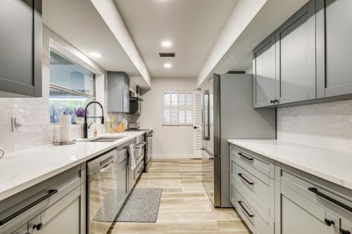 Davis Island Home w/Lanai: 3 Mi to Downtown Tampa