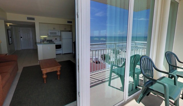 Daytona Bike Week 2025 Beautiful 2-bedroom Resort Ormond Beach with WiFi in Ormond Beach