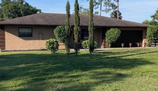 Delightful 2-bedroom Equestrian Retreat in Loxahatchee Groves in Loxahatchee Groves