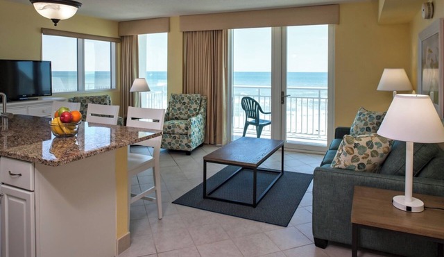 Deluxe 1BR Oceanfront Condo w/Balcony, Full Kitchen, Pool Access & Beach Nearby in Ormond Beach