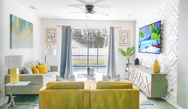 Deluxe 4 Bedroom Home in Gated Community with Private Pool in Davenport