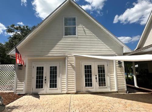 Deluxe Farm Studio Apt with Pool View