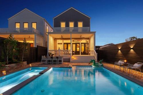 Designer 10-bedroom compound Heated Pools & Hot Tubs in New Orleans