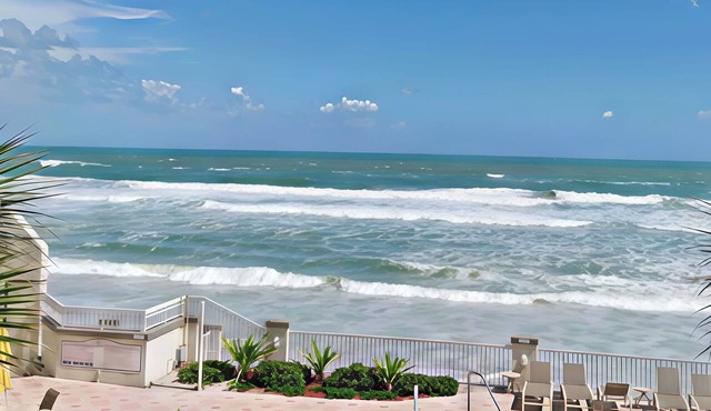 DIRECT OCEANFRONT UNIT WITH SEPARATE LARGE BEDROOM in Daytona Beach