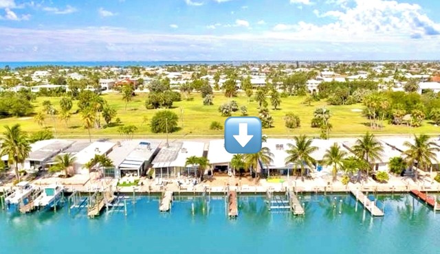 DISCOUNT! Beautiful Home, Dock, Cabana Club Membership, Pool, Beach!