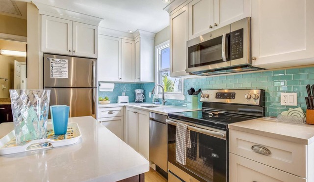 Discounted Rates! 2 Blocks to Duval St Pool | Shipyard Treasure by AvantStay