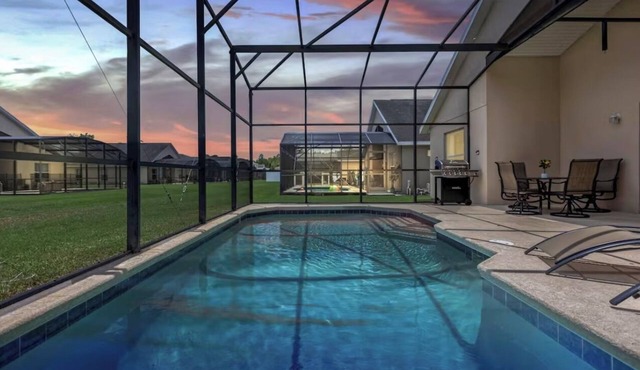 Disney & Universal Escape 4 Bedroom Private Pool Orlando Theme Parks