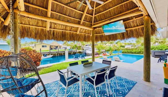 Dockside Retreat! 3 mi BEACH+Boat Rental+Spa+Kayak