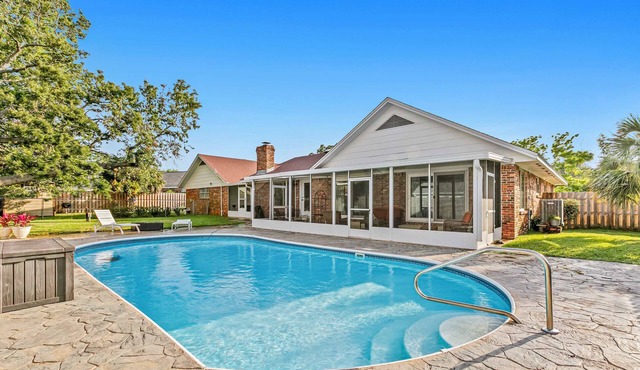 Dog-Friendly Home with Private Pool & High-Speed WiFi - Near Beach & Boat Launch