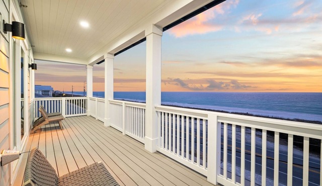 Dog-Friendly House with Pool, Pickleball Court, and Putting Green