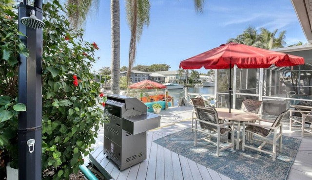 Dorset 319 · Paradise Cove-King Master Suite-Swimming Pool