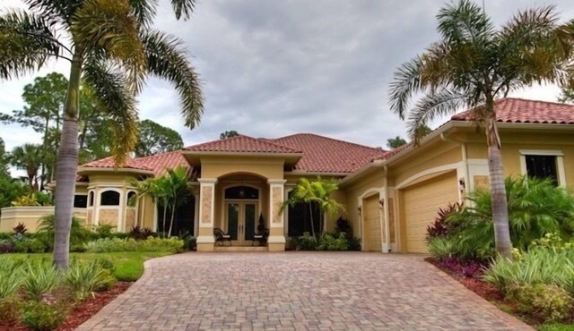Dream villa under palm trees on two hectares of land with saltwater pool