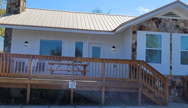 Drift Away-New Construction-1bdr 1ba-Waterfront Home on Pier 98 Marina BOOK NOW!