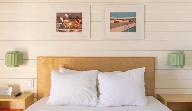 Driftwood Motel
