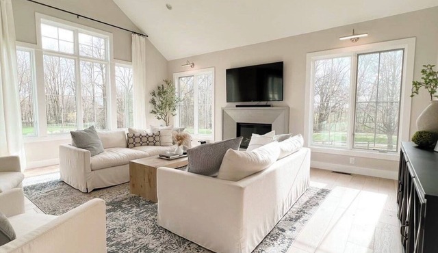 EAA - Spacious 5-bedroom, 3.5 bath house in Fond du Lac