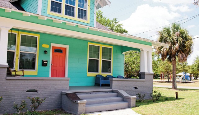 East Hill Oasis | 4 Apartments Near Beach & City