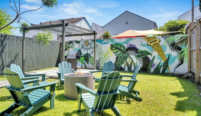 Eco-friendly 5BR Mid-City home near Superdome. Fire pit, parking, walk to streetcar & parades. in New Orleans