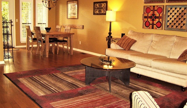 Eden Isle gem! Beautiful vacation condo walking distance to Red Apple CC in Heber Springs