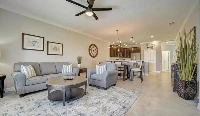 Elegant and Beautiful condo with garage. minutes to Disney in Orlando, Florida