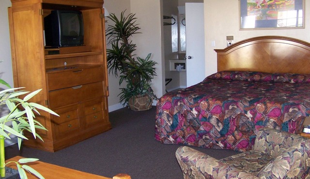 Emerald Sands Inn