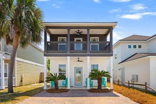 Entire Home: Quiet West End - Dazed by the Beach