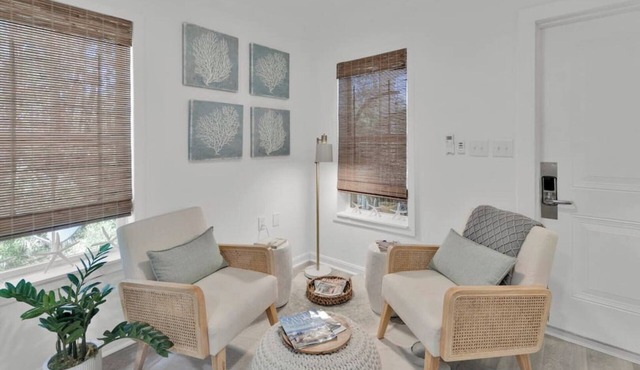 Escape to Heart of Grayton Beach in Cozy Cottage in Santa Rosa Beach