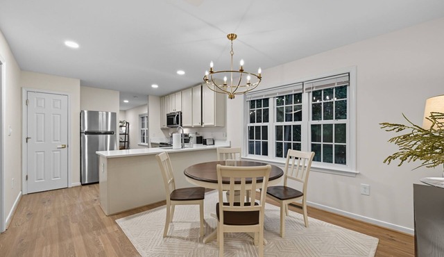 Executive 4BR Home l Monthly Stay Near Richmond l Garage & Office in North Chesterfield