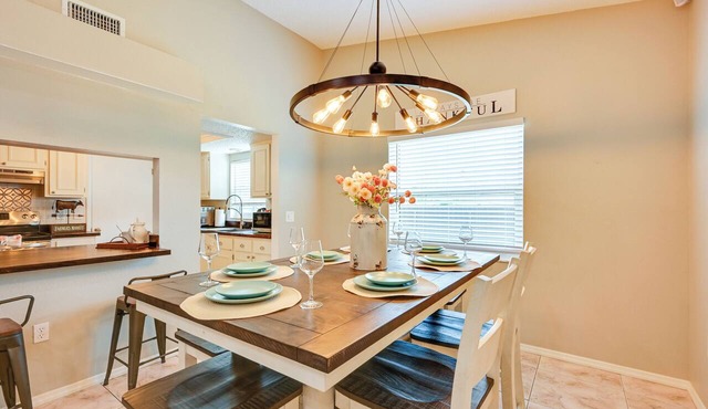 Explore Tampa Bay! Family Home w/Lanai, Game Room in New Port Richey