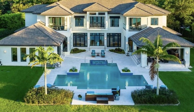 EXQUISITE NEWER CUSTOM ESTATE HOME W RESORT POOL and AMAZING VIEWS.