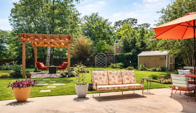 Family Getaway with Huge Private Yard 5 min to Beach Peaceful Are