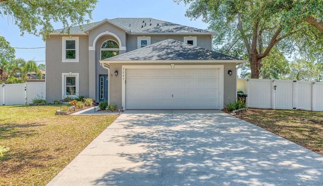 Family Home Near to NASA, SpaceX, Cocoa Beach & Cruise Port