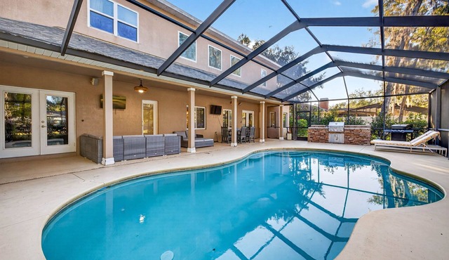family house 5BR Heated Pool Home in Brandon - Pool Table