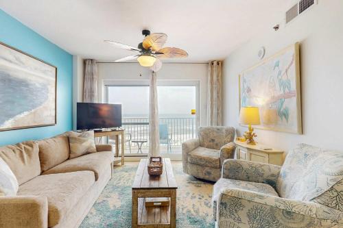 Fifth-Floor Getaway in Beachfront Resort with Free WiFi Central AC Shared Pool