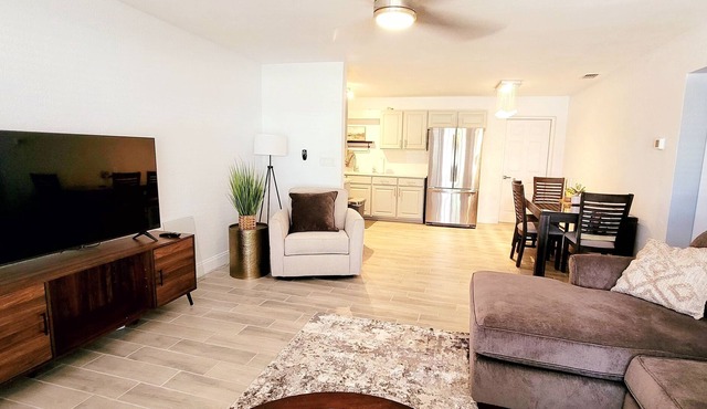 Fire Pit & BBQ Modern Home- Perfect Vacation.66 in Casselberry