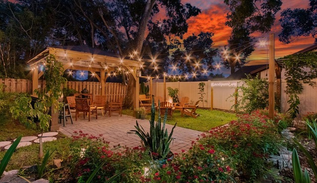 Fox Hollow, 4BR Retreat Fruit Forest Outdoor Gym Fire Pit Pizza Ove