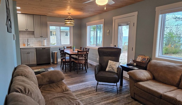 Freighter View: Golden Sunrises & Sandy Toes – Your Dream Summer Retreat in Cheboygan