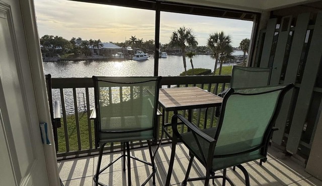 Fully Furnished Waterfront Condo with Bay Views -Extended Stay Preferred