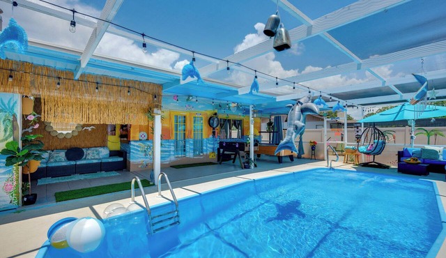 Fun in the Sun! Vibrant Port Richey Home w/Lanai