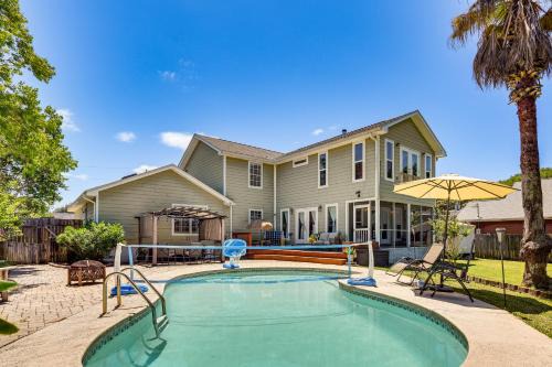 Game Room, Private Pool! Family Gem in Mary Esther