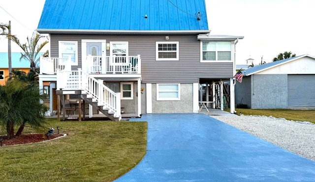 Getaway beach house, Downstairs unit