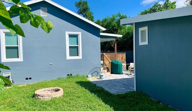 Getaway Clubhouse 5 mil Legoland & .5 mil Downtown