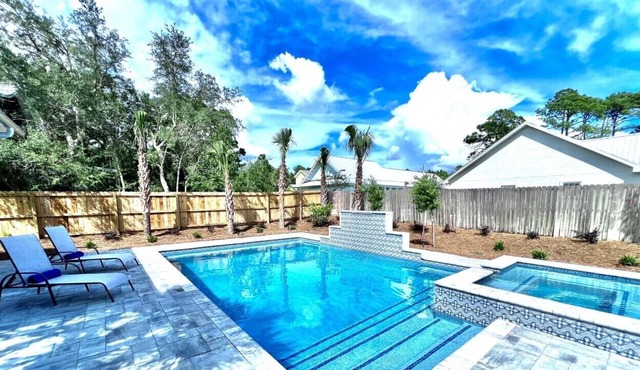 Golf Cart, Pool, Heated Spa, & Bikes