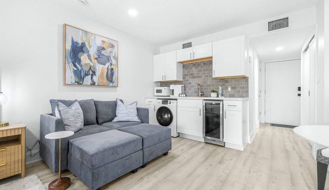 Golf Course Views | Upscale Studio | Wesley Chapel | Sleeps 2, Pickleball Included | Saddlebrook