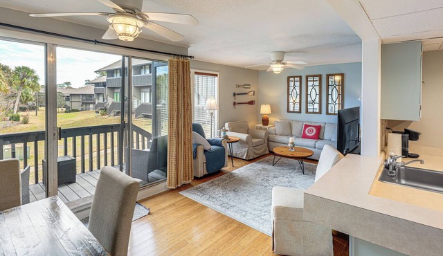 Golfer's Getaway! Modern Diamondhead Condo