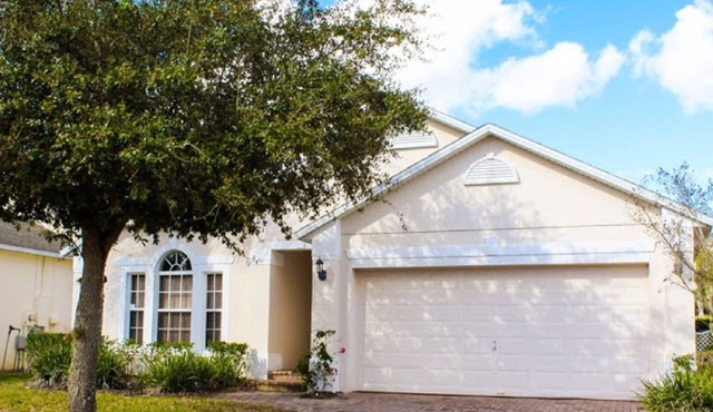 Gorgeous 3/2 Private Pool Home, Sleeps 7