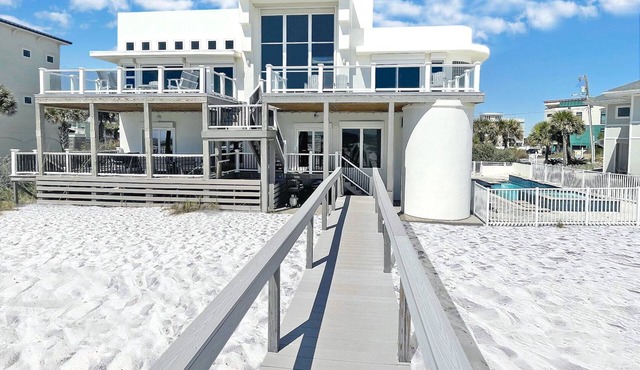 Gorgeous Contemporary Gulf Front Home w/Private Pool/Dog Friendly