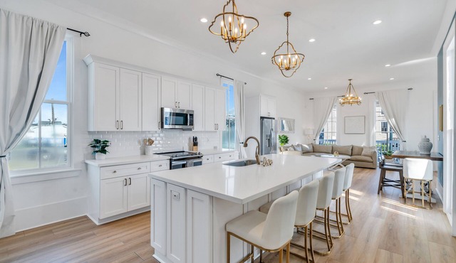 Gorgeous Renovated 4BR Home in Marigny Triangle. Walk to FQ!